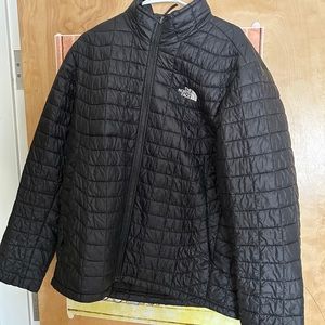 North Face jacket size xl gently used